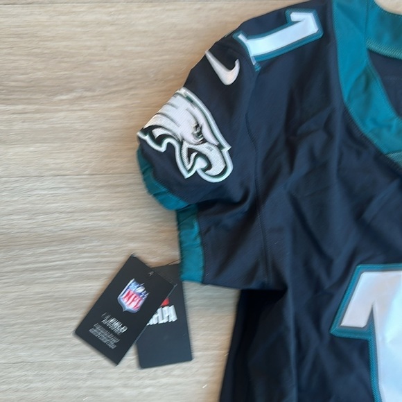 Philadelphia Eagles Football Jersey #11 Men Collectable NFL Sports Memorabilia - Picture 7 of 8